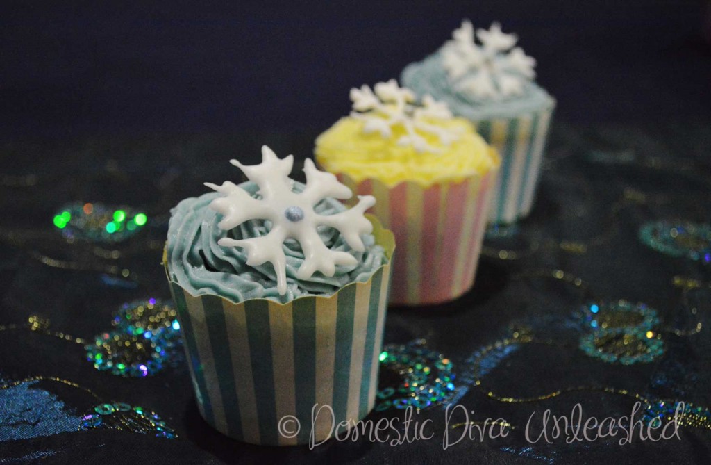 Domestic Diva: Frozen Cup Cakes